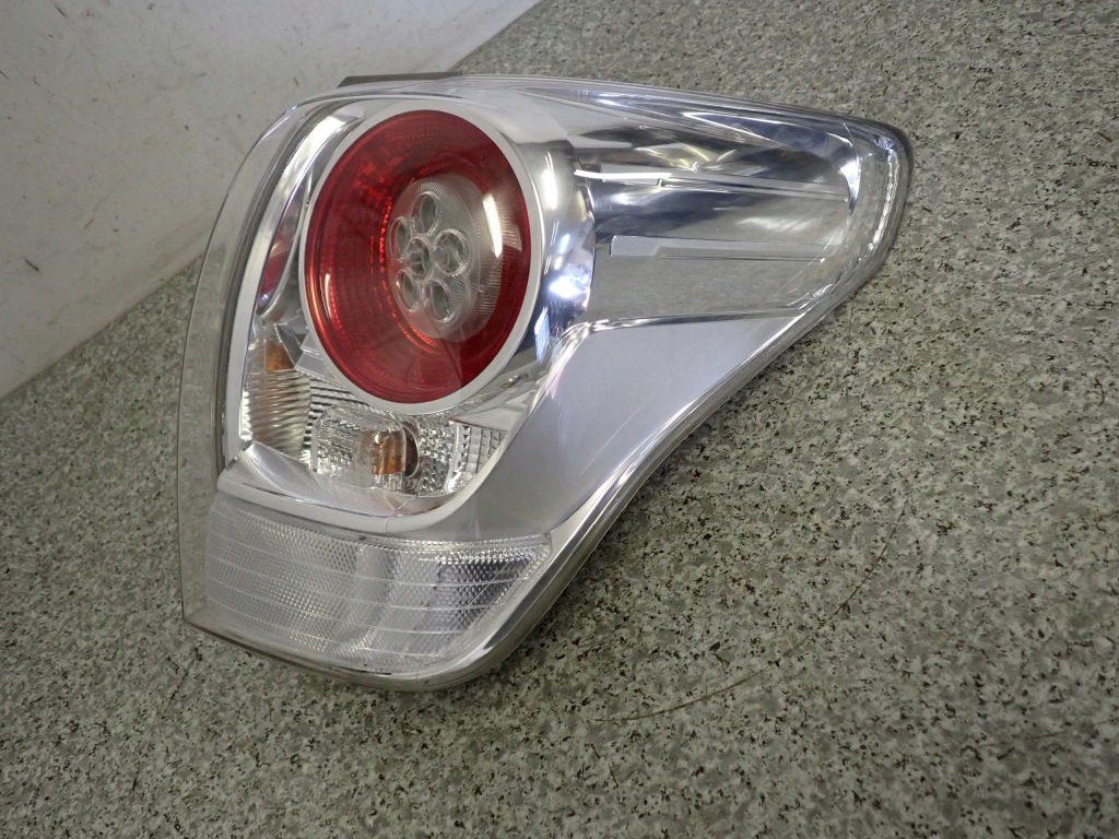 фото №4, Toyota verso 09-13 лампа задняя правая