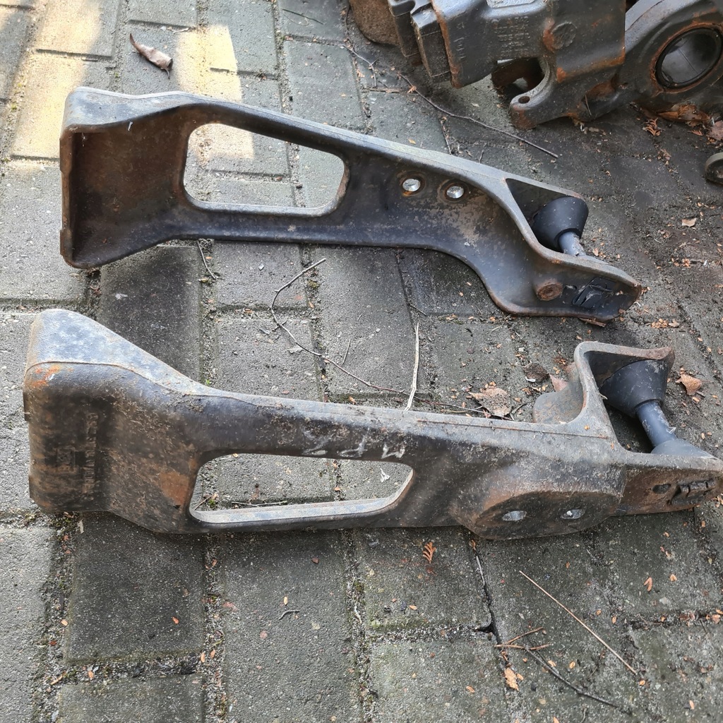 фото №6, Кронштейн подвеска кабины mercedes actros mp 2