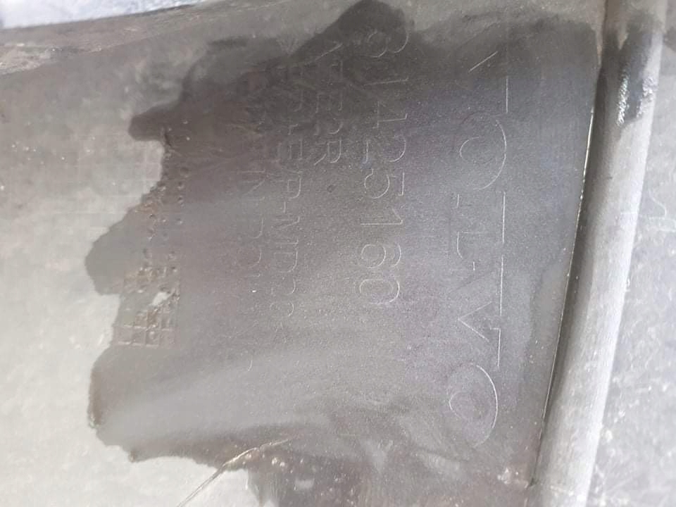 фото №16, Бампер передній перед volvo xc60 ii r design