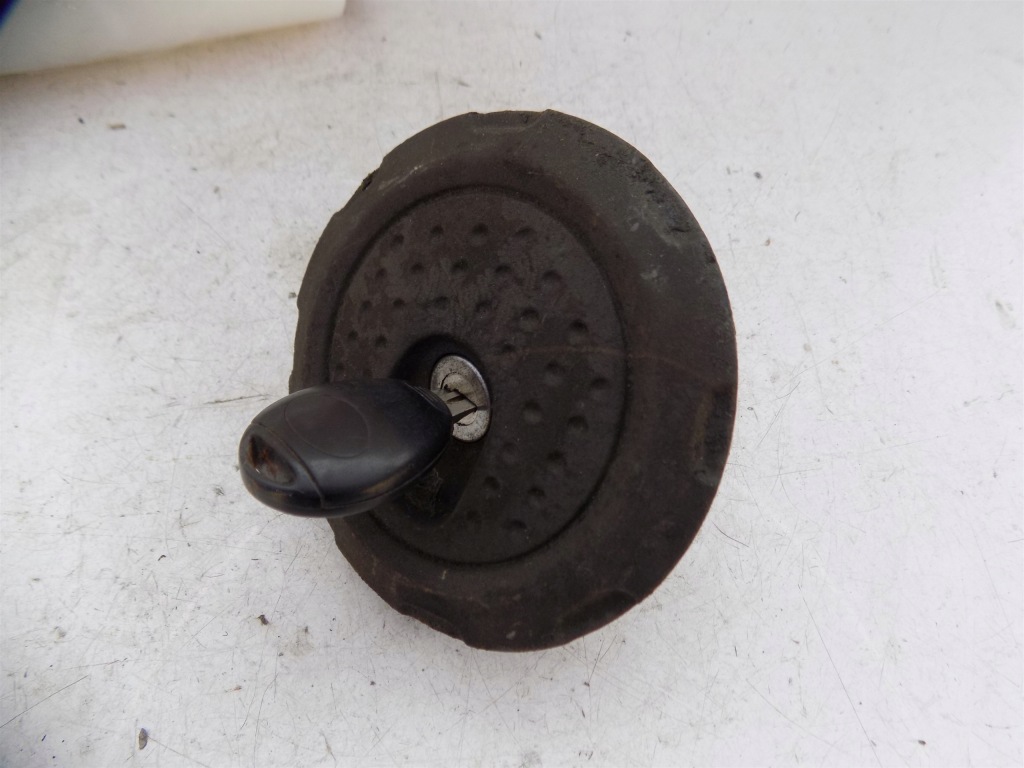 Купить Крышка заливной топлива с ключ landrover freelander i 1 оригинал