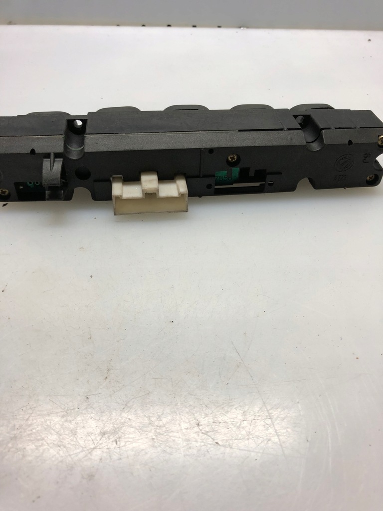 фото №4, Панель кнопок панелі приладової панелі fiat punto 97-