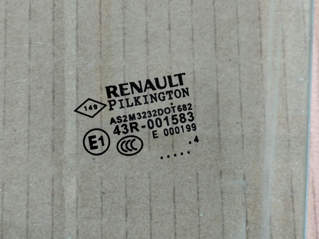 фото №2, Renault captur i скло двері лівий задня 14 r