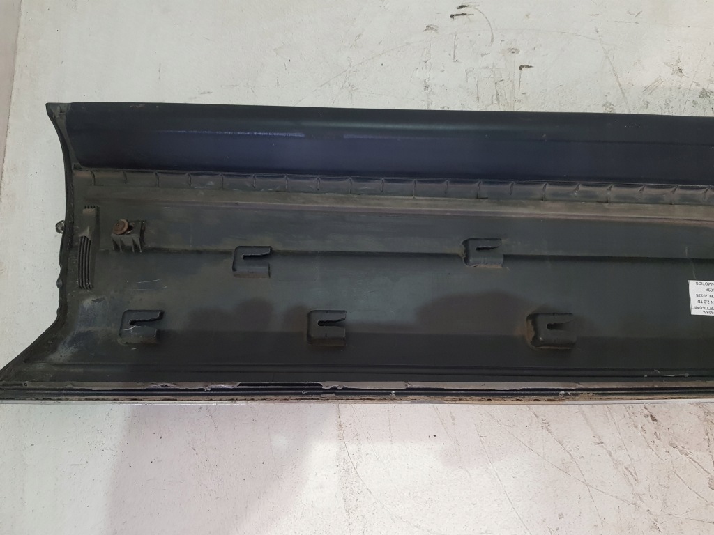 фото №10, Молдинг накладка дверь правый перед 5n0854940d vw tiguan 5n 12r eur