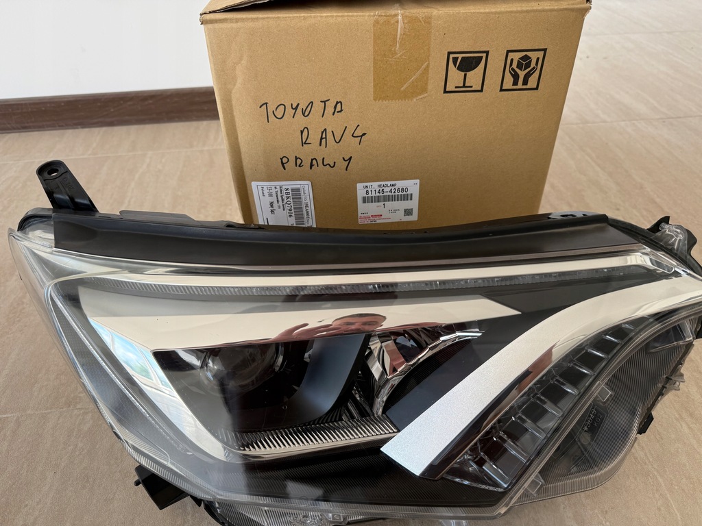 фото №12, Лампа перед правая toyota rav 4