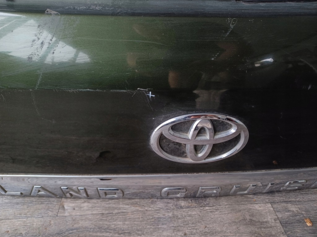 Крышка багажника задний задняя ---- toyota land cruiser 200 ---- Оригинал