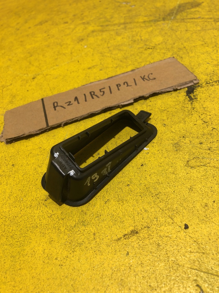 Mini cooper r56 - защита кронштейн лампы правый перед 2756029 Доставка