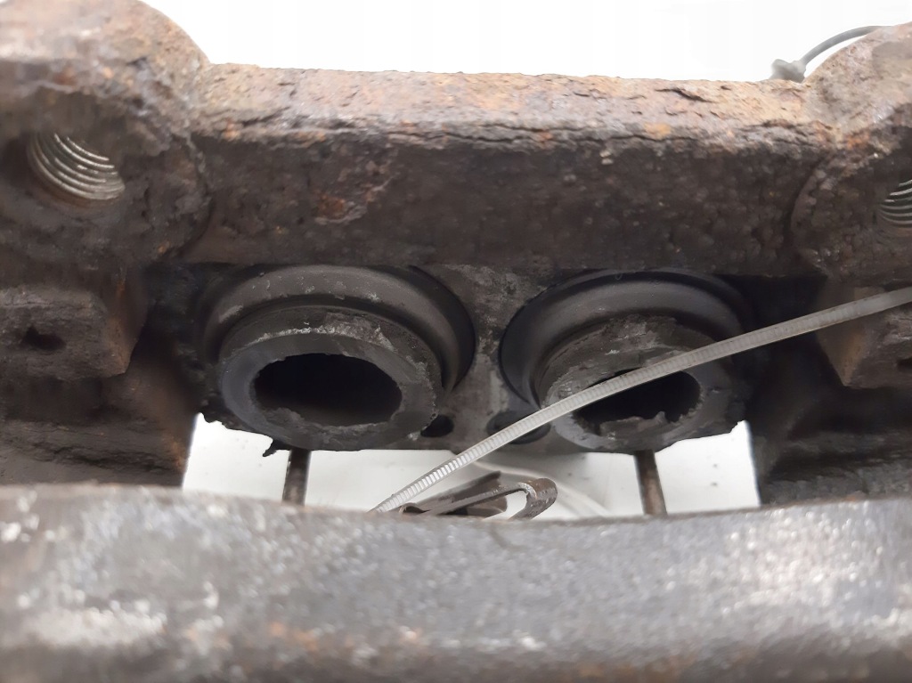 2005 mercedes-benz ml w163 суппорт тормозной передний Цена