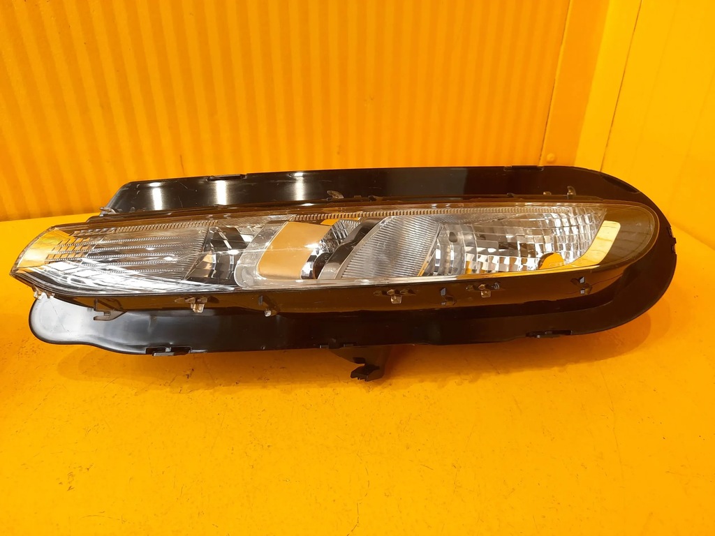 фото №1, Citroen c3 противотуманная фара левый 16-20r.