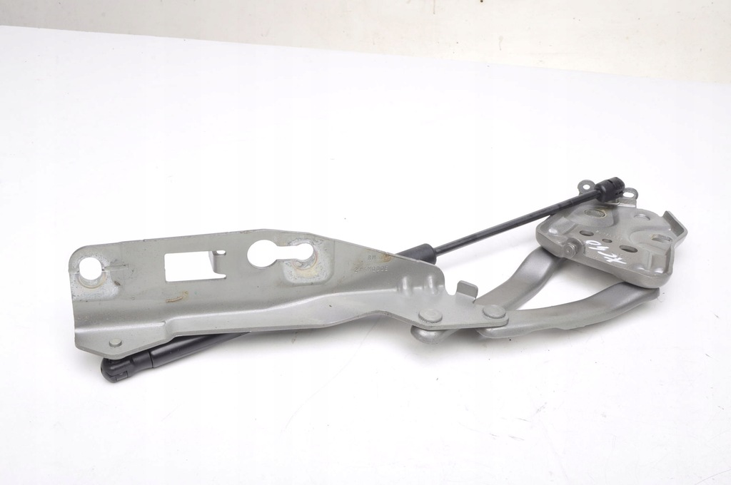 фото №1, Volvo xc40 2018- петля капот 31356753 32206883 правый