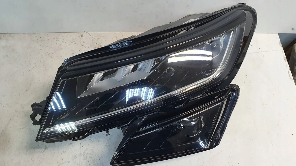 фото №1, Лампа full led левая 566941015e skoda kodiaq 16-