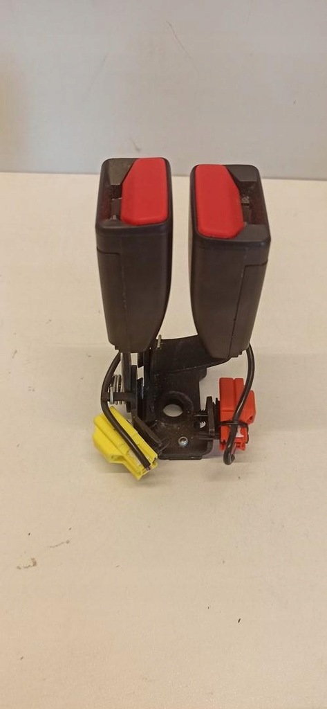 фото №1, Volvo xc40 клипса поперечина 32239901