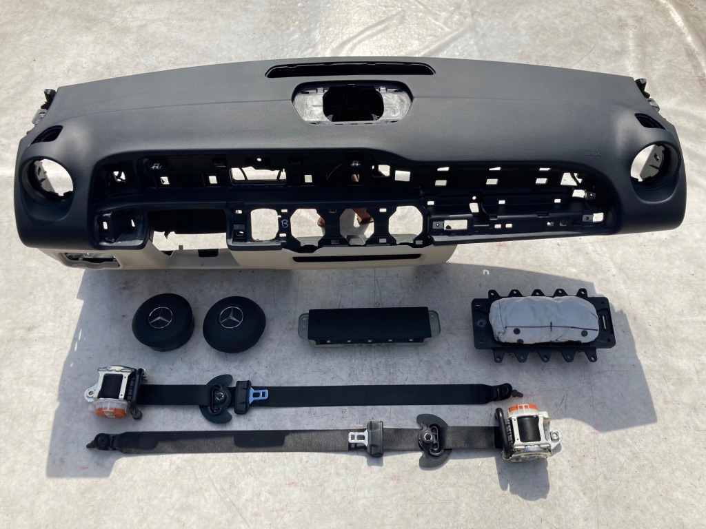 фото №1, Mercedes b w247 панель приладів панель приладів консоль подушки безпеки ремені