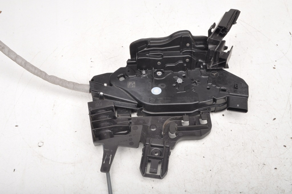 Mercedes klasa a w177 замок двері правий задній Оригінал