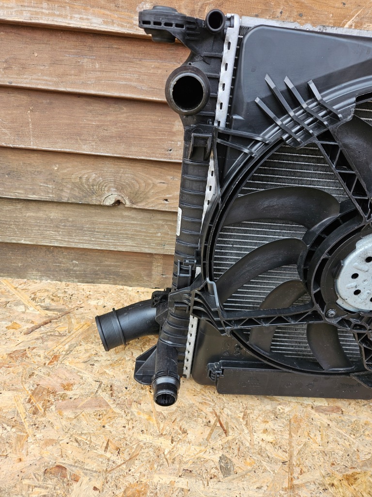 Комплект радіатор audi a4b8 a5 2.0 tdi кондиціонер вентилятор Ціна