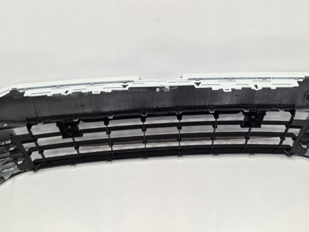 фото №12, Бампер перед vw golf viii 8 + решётка 5h0807221j 5h0853677f