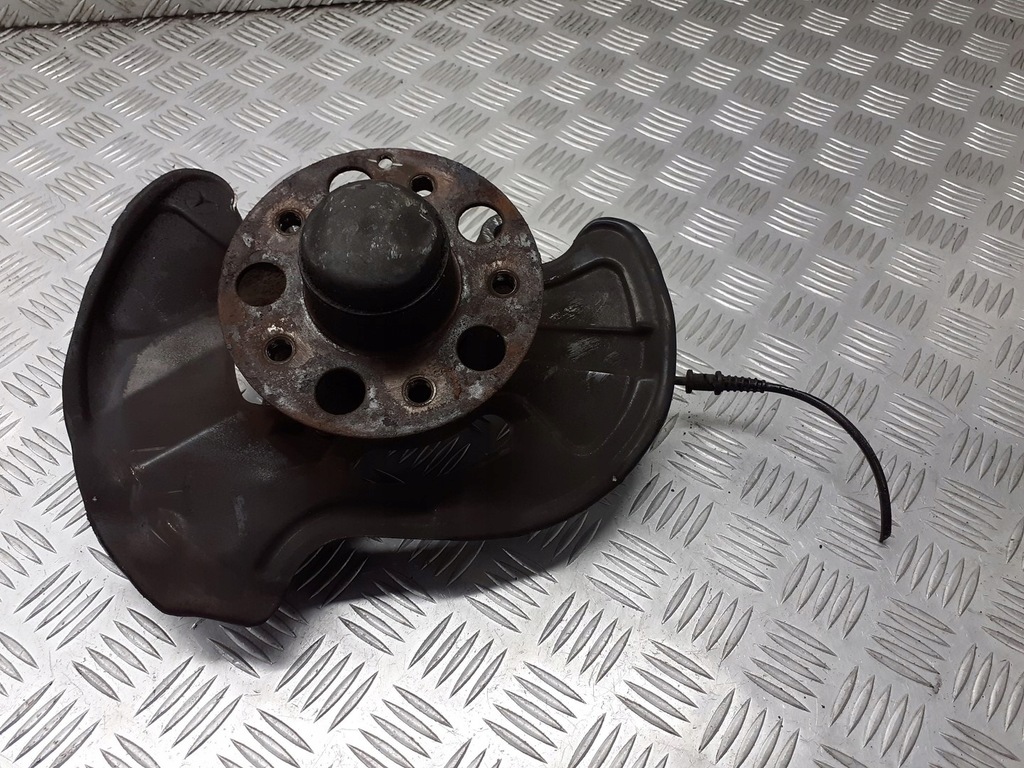 фото №1, Поворотный кулак правый перед mercedes w203 2.2 cdi