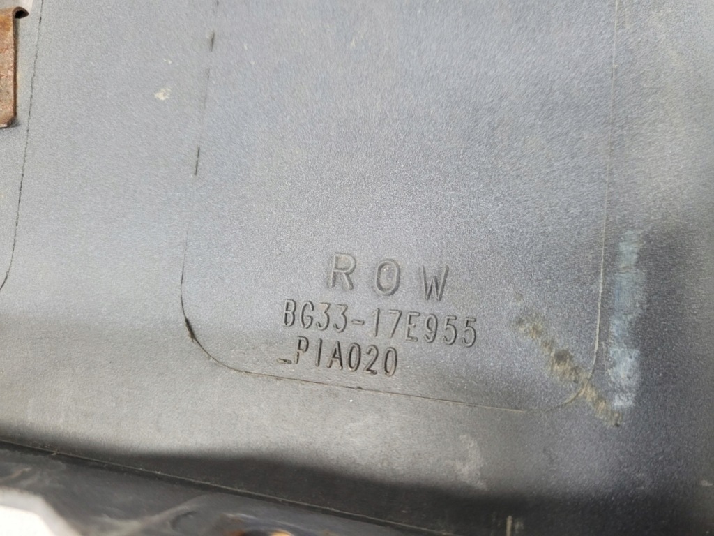 Диффузор накладка бампера спойлер задний  aston martin vantage v12 v8 Киев