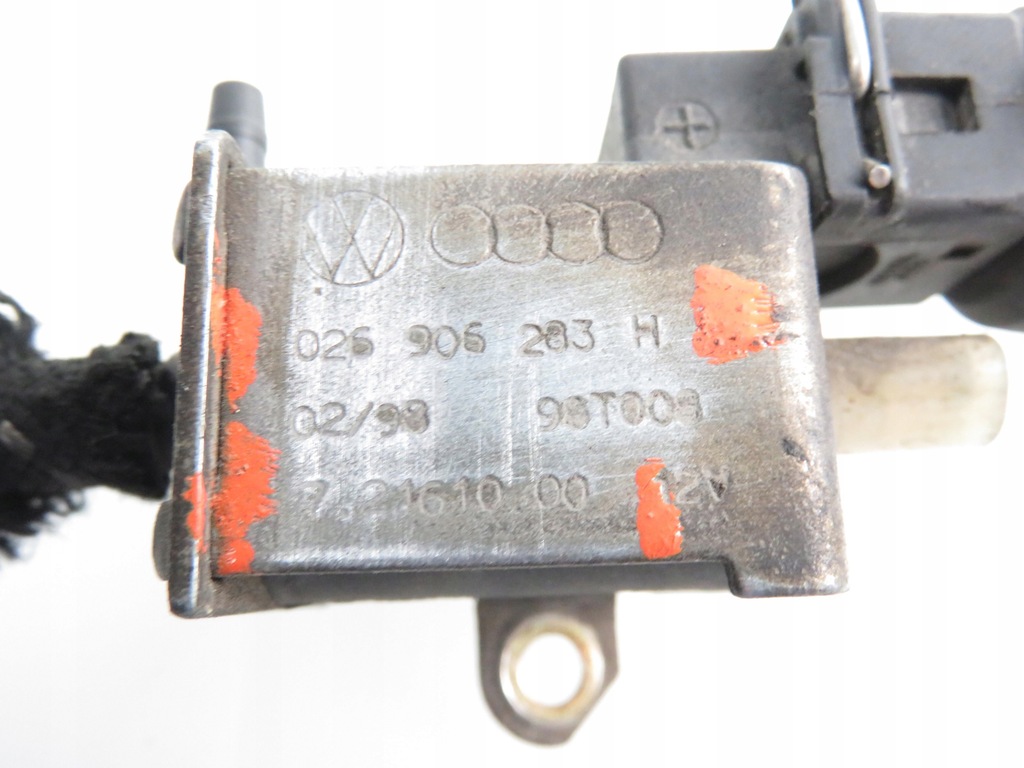 фото №6, Клапан вакуумa audi a4 b5 1.8 026906263h