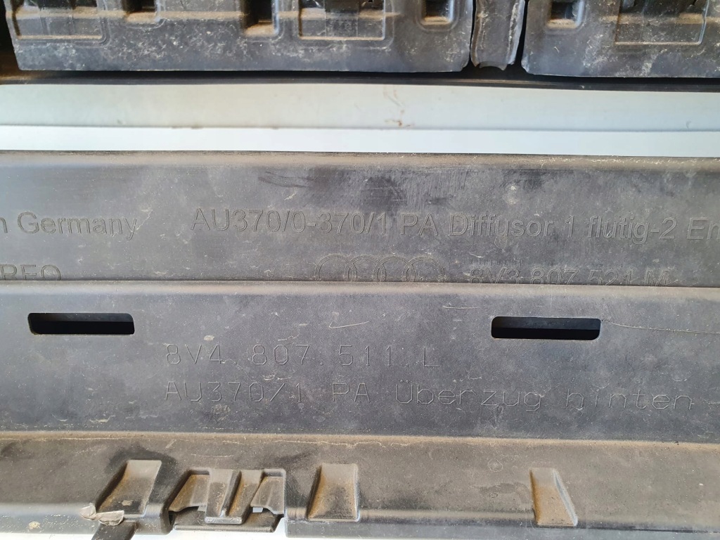 фото №6, Audi оригінальний номер 8v4807511l бампер