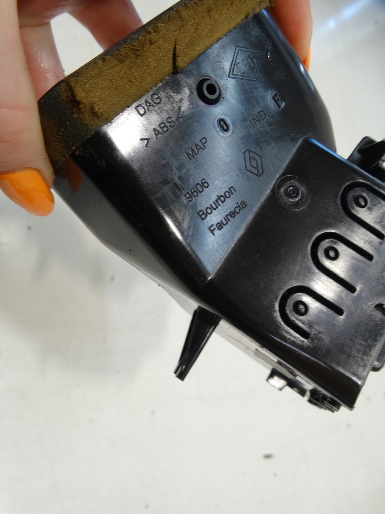 фото №8, Решётка обдув левая renault laguna iii 1001017