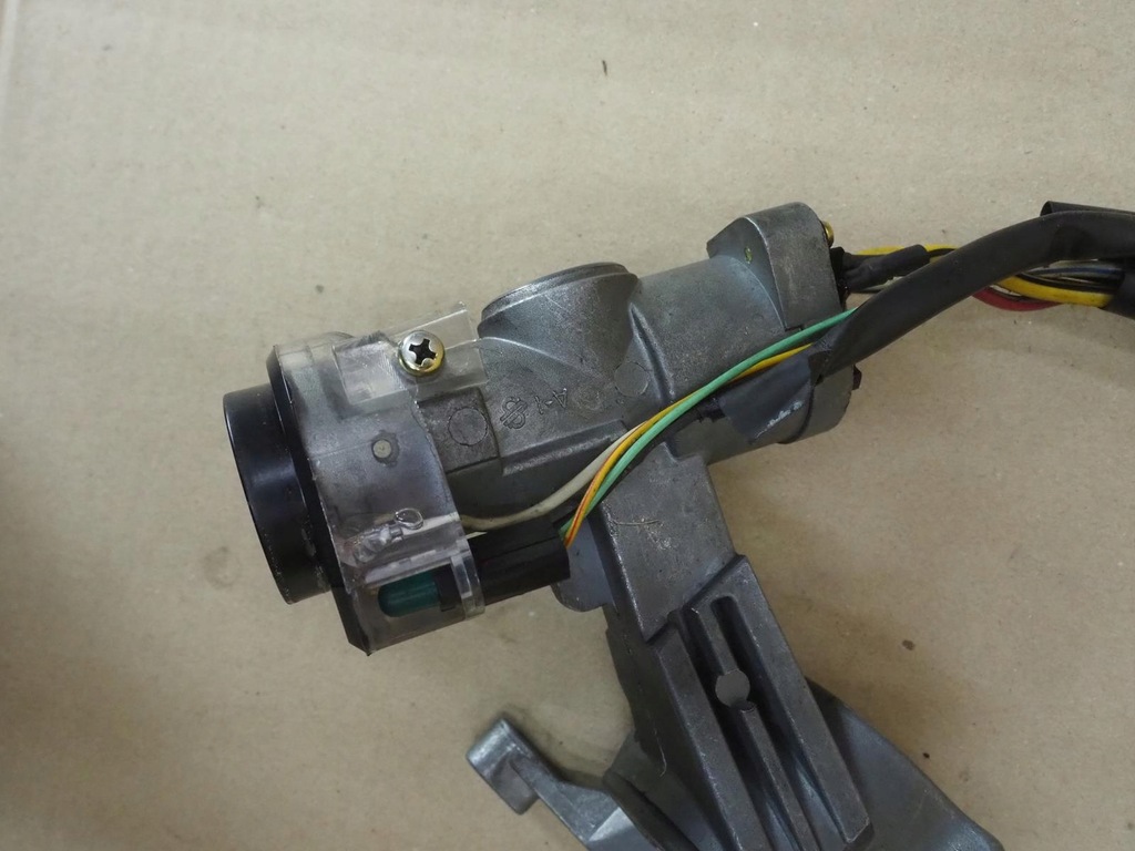 фото №14, Hyundai h1 h200 97- замок зажигания 2x ключ вкладка