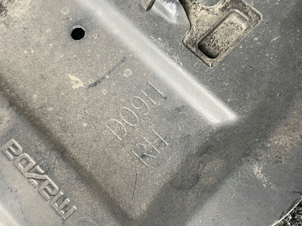 фото №3, Mazda cx-3 подкрылок правое перед передние d09h-k7016