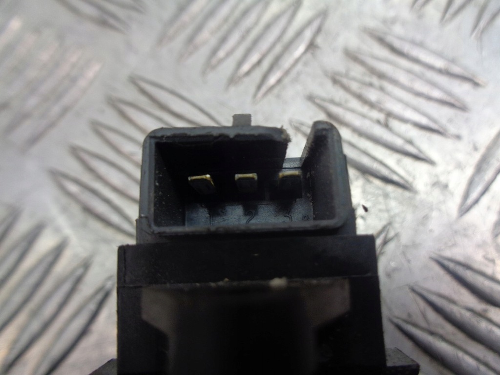 фото №2, Кнопка замка центрального pt cruiser 04671623aa