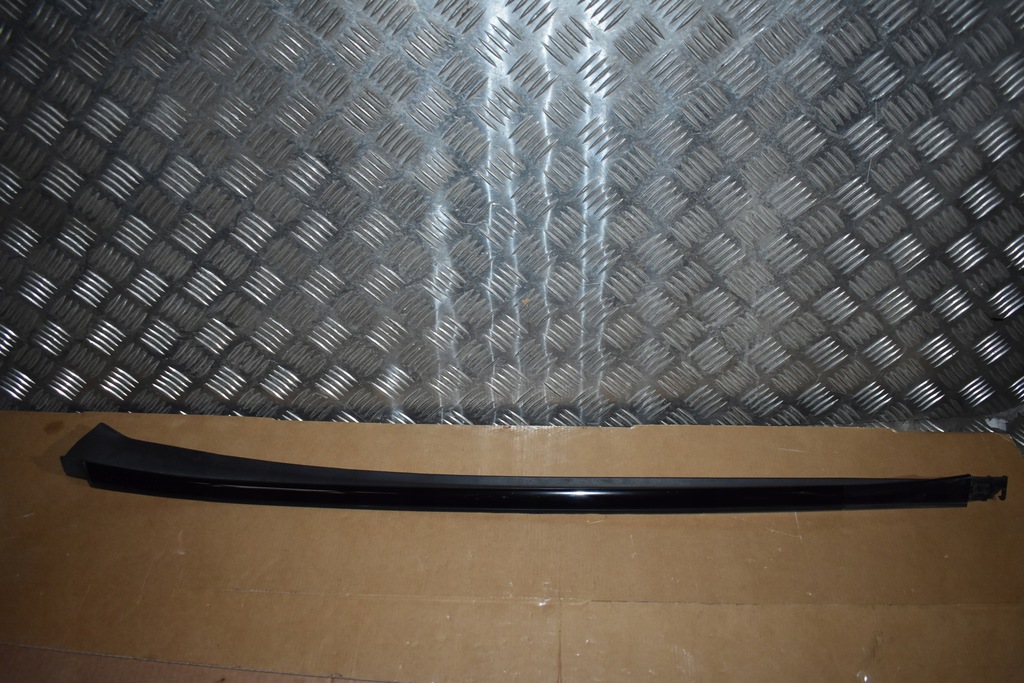 фото №1, Idealna молдинг стекло левая mercedes w223 1