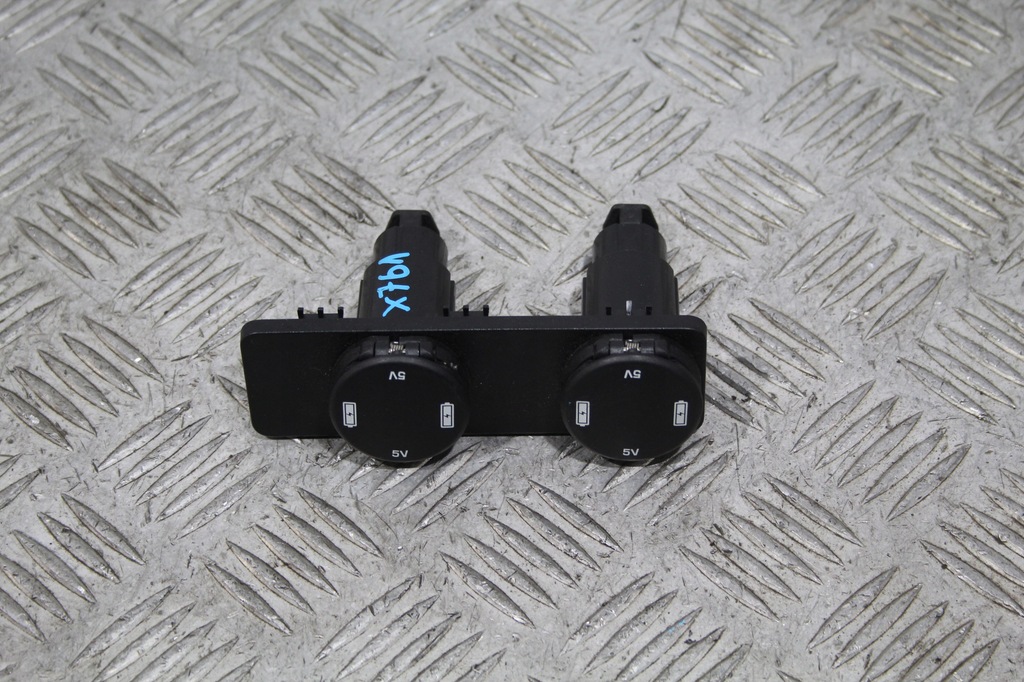 фото №1, Разъём usb jaguar f-pace x761