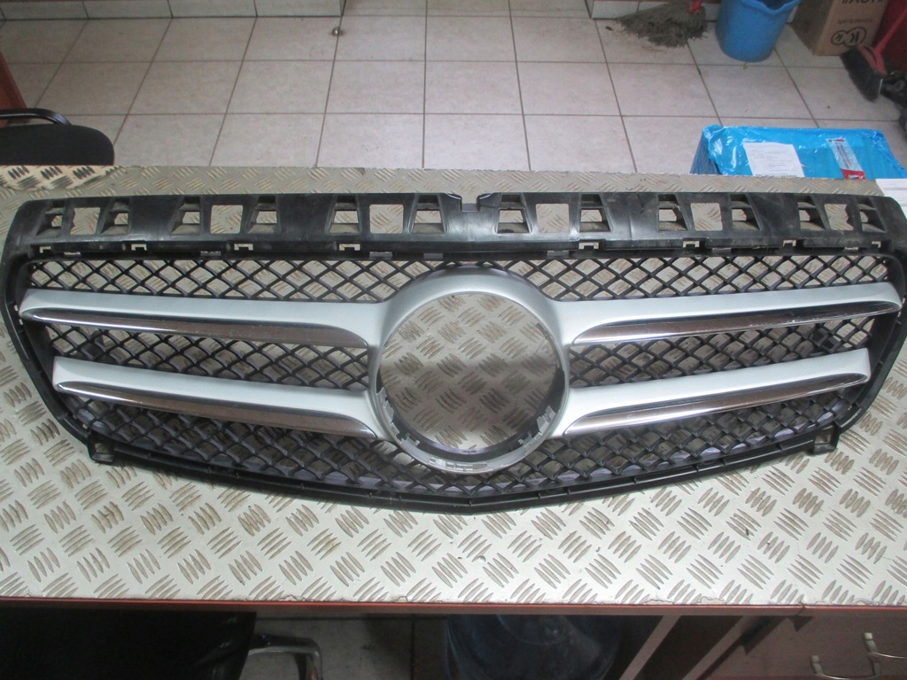 фото №1, Решётка радиатора решётка радиатора mercedes a-klasa w176 2012r-