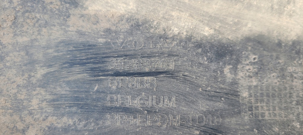 Volvo v40 ii спойлер накладка диффузор накладка-спойлер бампера задний Цена