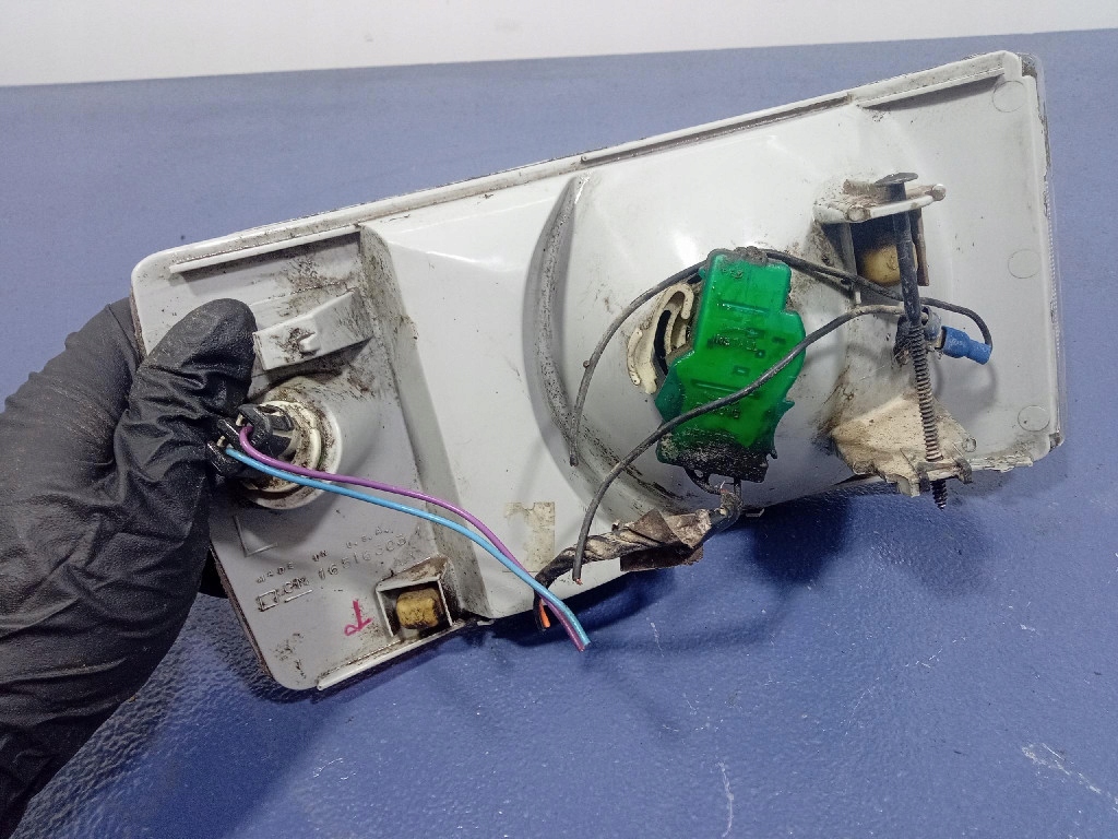 Cadillac fleetwood ii 93- лампа поворотник перед левый 16516303 с Разборки