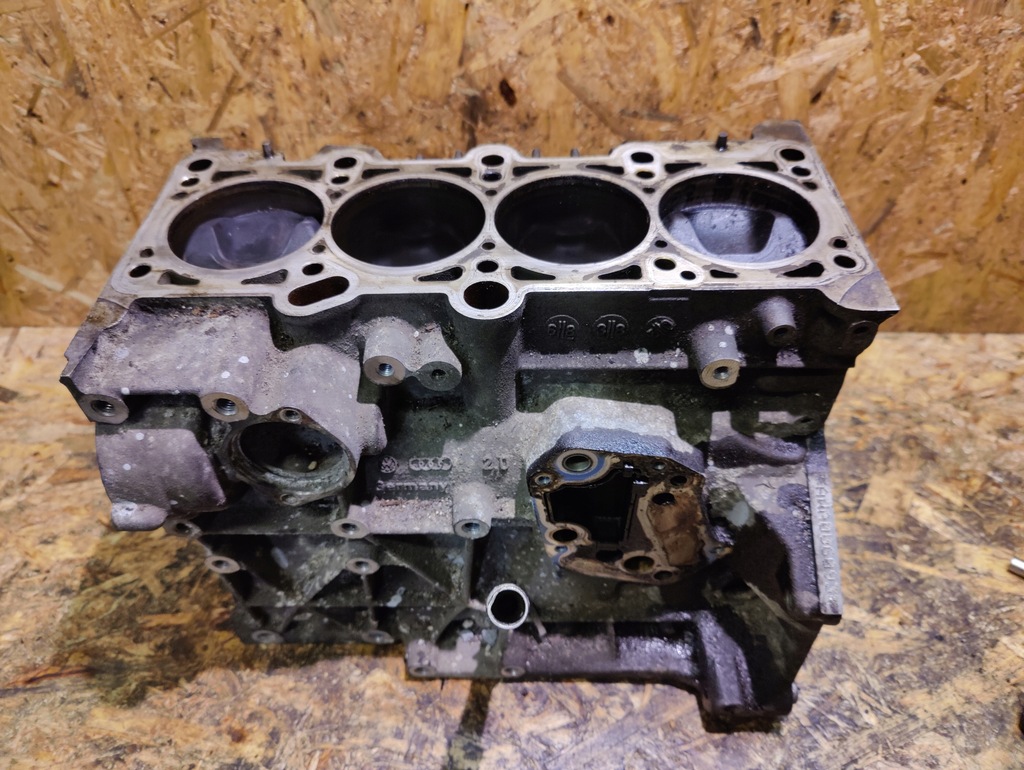 фото №1, Блок dół wał поршні 2.0 fsi awa a4