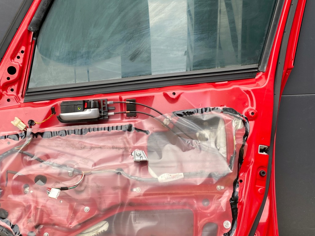 фото №12, Suzuki sx4 дверь правое передние zcf