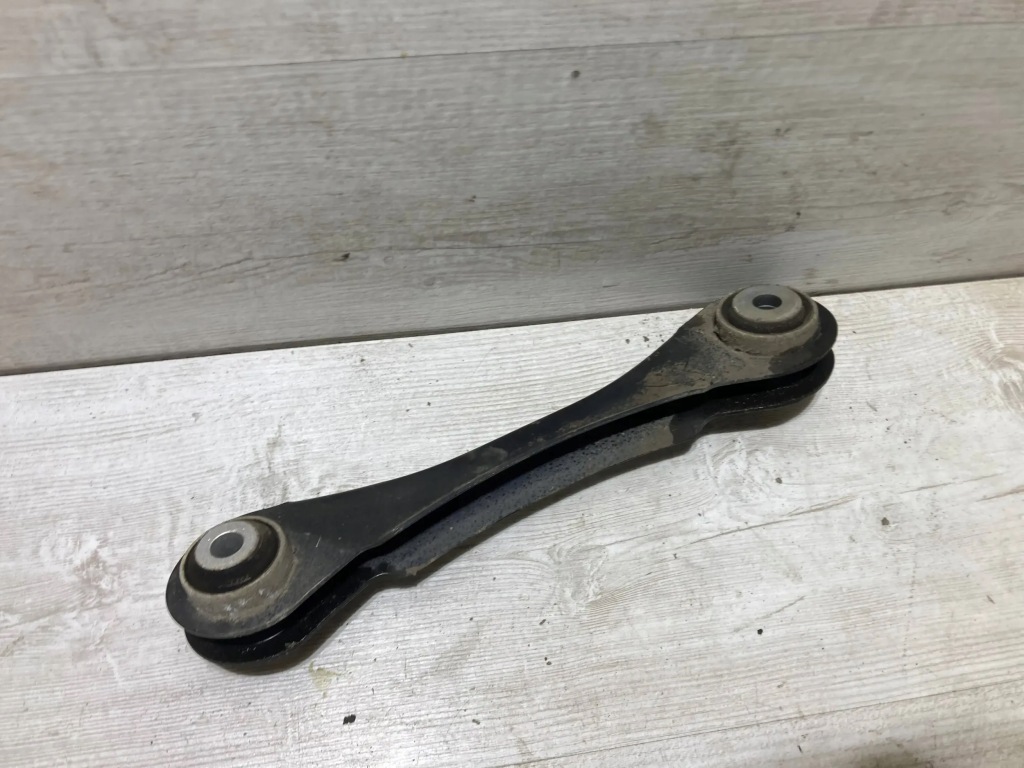 фото №1, Bmw 1 f20 f21 2017 рычаг задняя