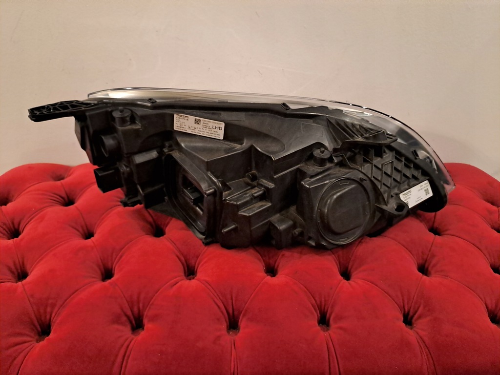 фото №3, Volvo v40 lift лампа левая перед led