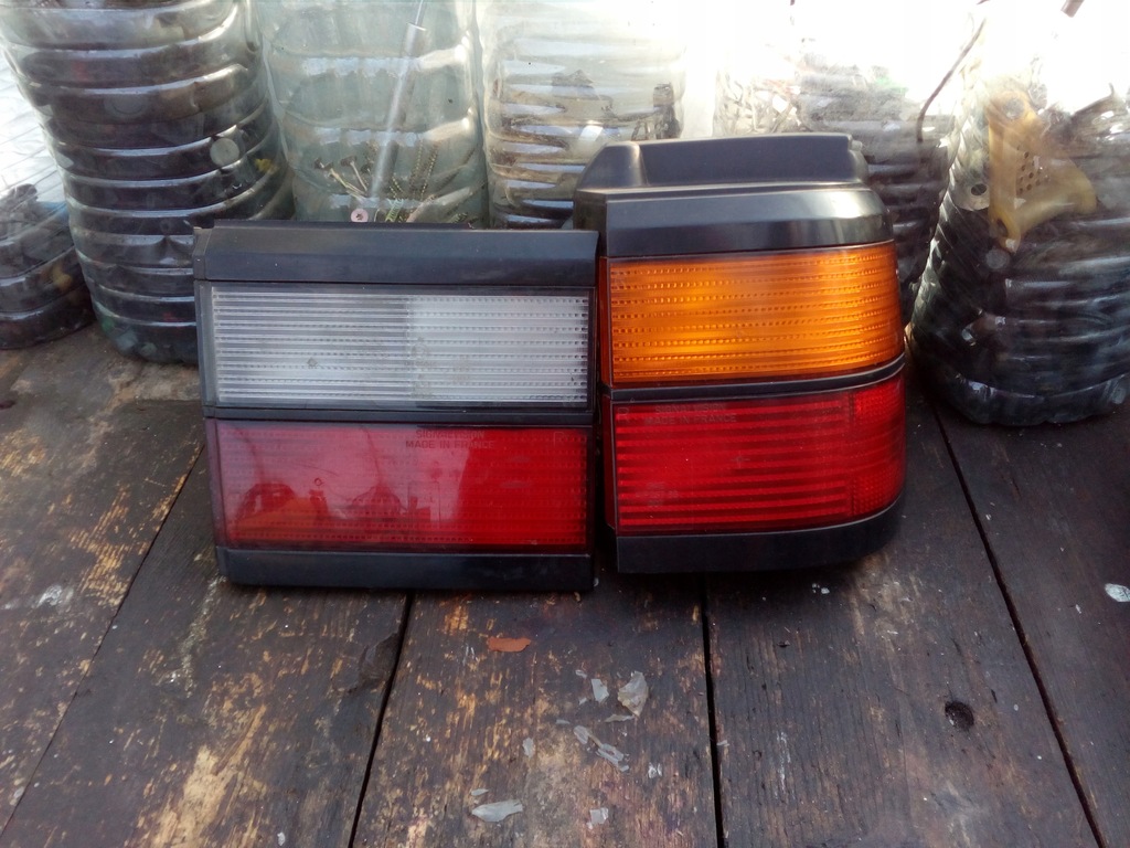 фото №1, Лампа задняя vw passat b3 kombi правая крышка багажника крыло rok 1988-93