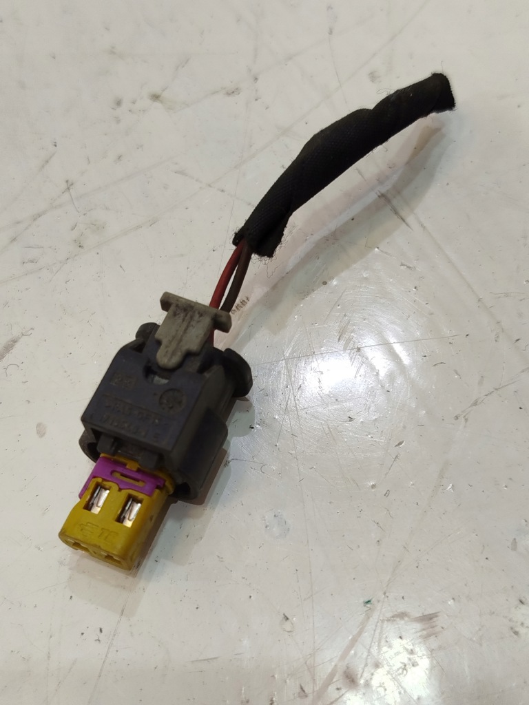 фото №1, Колодка штекер vw golf vii 4f0973702a