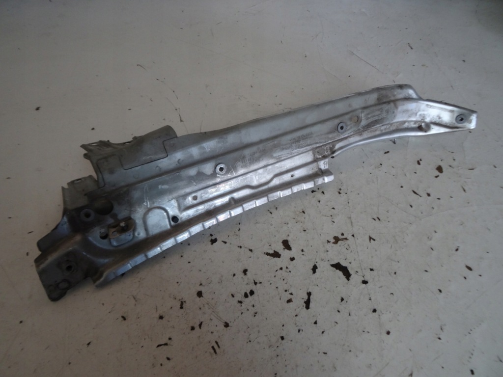 фото №1, Кронштейн крыла правое 4l0805176a audi q7