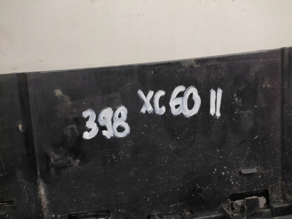 фото №11, Volvo xc60 ii r-design решітка радіатора решітка радіатора радіатора перед 2017-