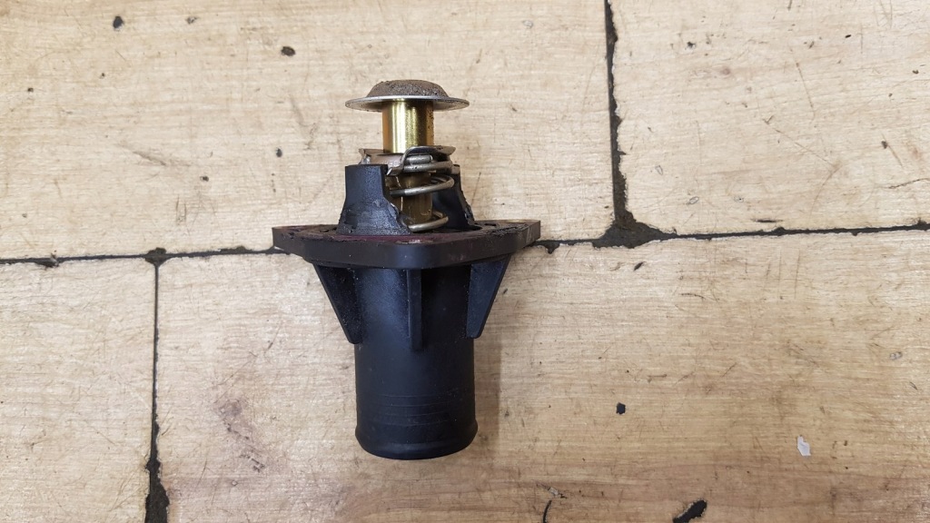 фото №1, Термостат bmw e36 1.8is