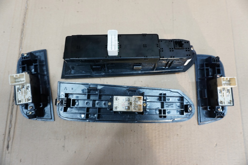 фото №7, Terracan панель окон рамка панели комплект 04r