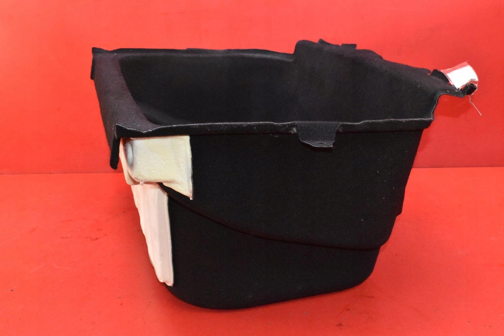 Пол поддон багажника 1618178-00-a tesla model y 20- в Украине