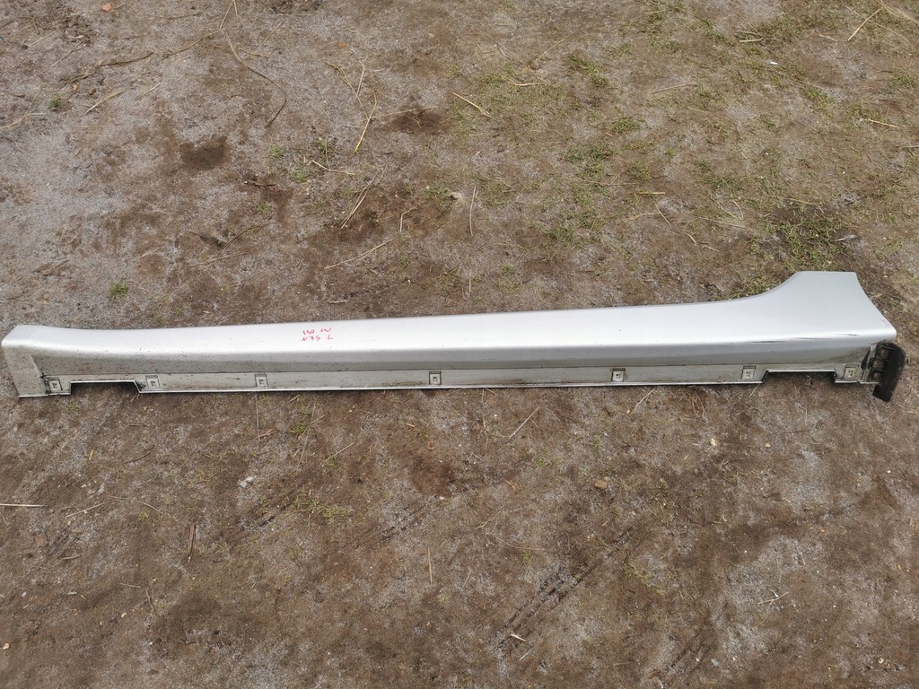 фото №1, Hyundai i40 kombi молдинг порог левая n3s