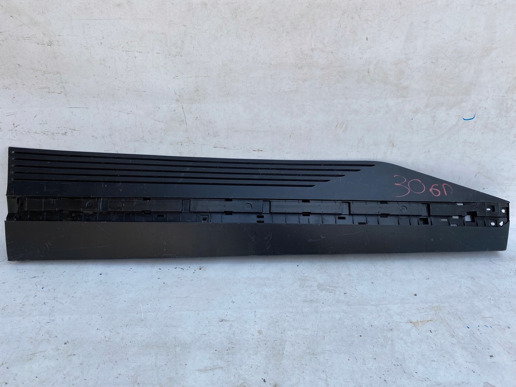 фото №1, Hyundai ioniq 5 v 21- молдинг дверь передняя правая перед