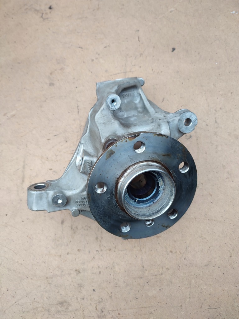 фото №1, Поворотний кулак ступиця права перед 6876850 ah mini f55 f56 f57