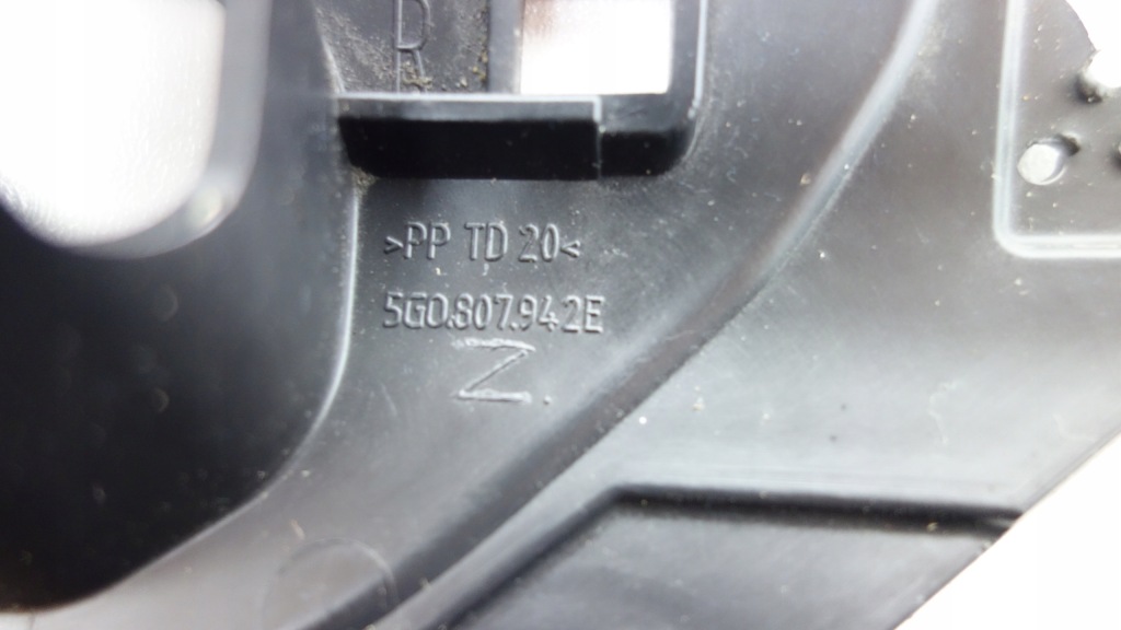 фото №8, Кронштейн омыватель правое vw golf vii 5g0807942e