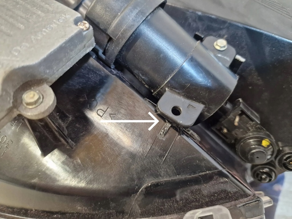 фото №9, Лампа ліва перед aston martin vantage