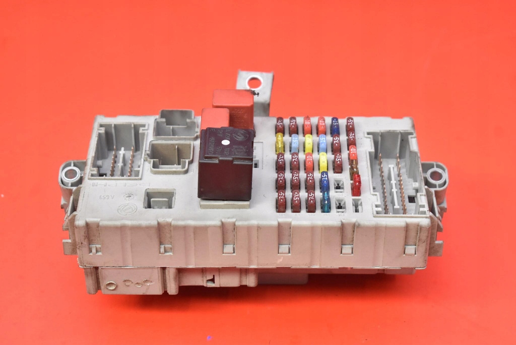 Коробка запобіжників 406626 fiat ducato 3 3 2.3 d jtd 120 km 06-14 в Україні
