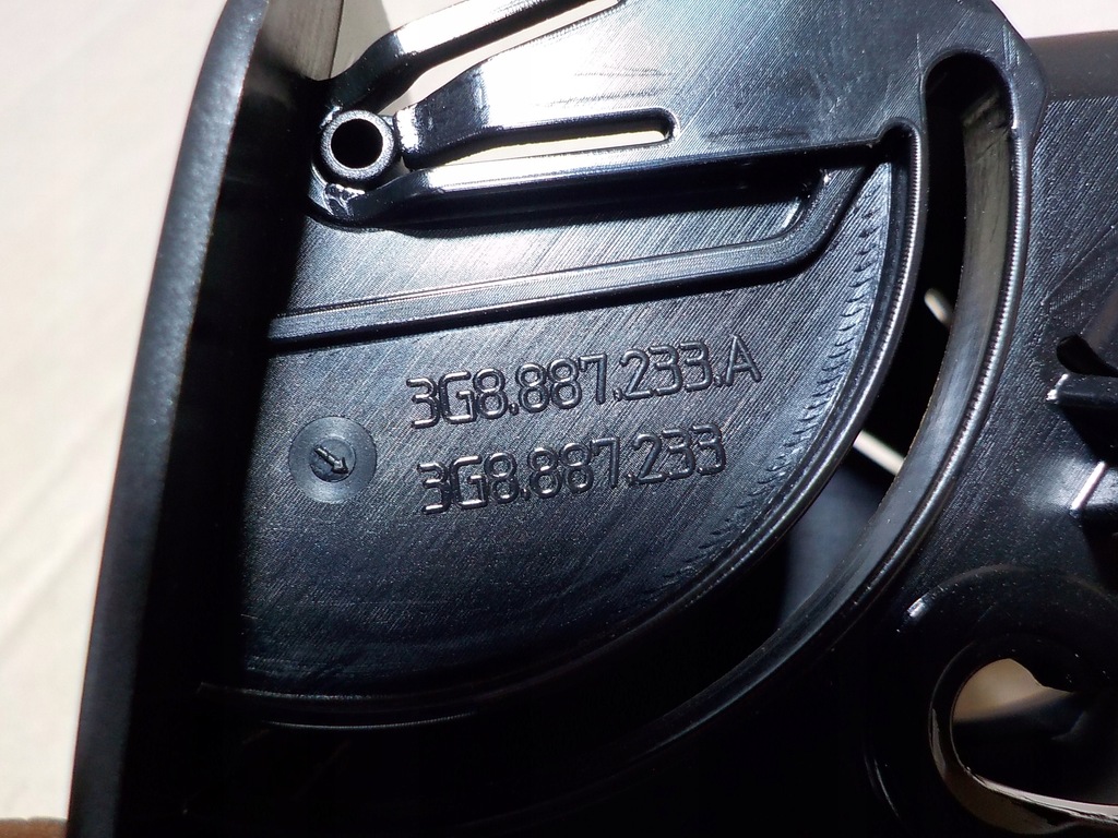 фото №4, Vw arteon кронштейн детское кресло 3g8887233a